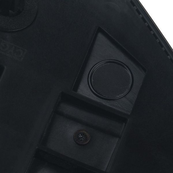 Відбивач заднього правого ліхтаря Tesla Model 3 / Model Y (1100781-99-D / 1518783-00-A) 1646051156 фото